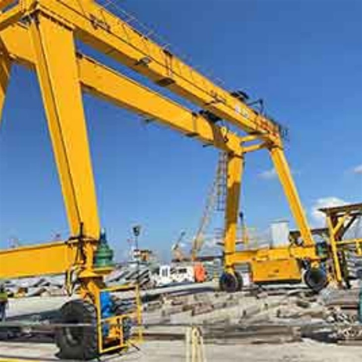 Gantry Crane With Cantilever